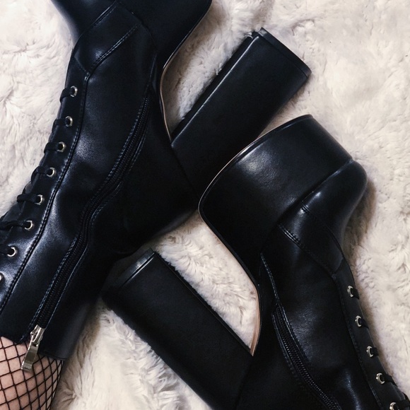 Meet your Posher! - Picture 2 of 8